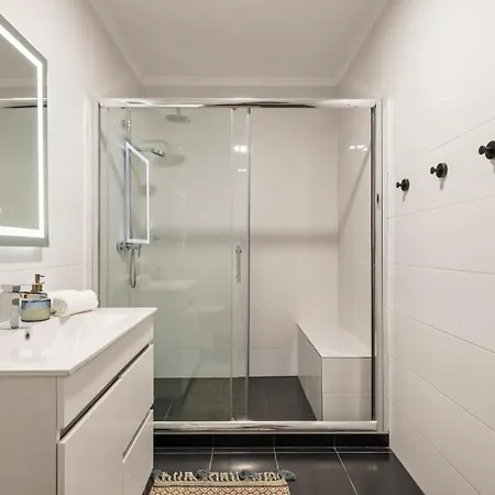 Do Mar -180° Sea View, Jacuzzi,terrace 푼샬