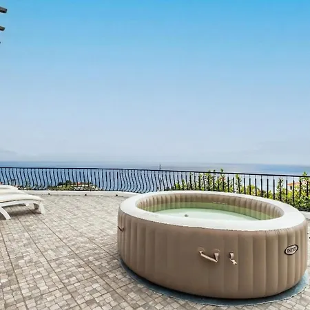 度假居 Do Mar -180° Sea View, Jacuzzi,terrace 丰沙尔