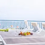 بيت للعطل Do Mar -180° Sea View, Jacuzzi,terrace