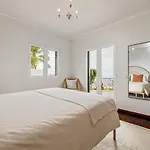 Feriehus Do Mar -180° Sea View, Jacuzzi,terrace Funchal (Madeira)