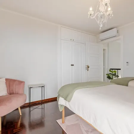 Semesterbostad Do Mar -180° Sea View, Jacuzzi,terrace *
